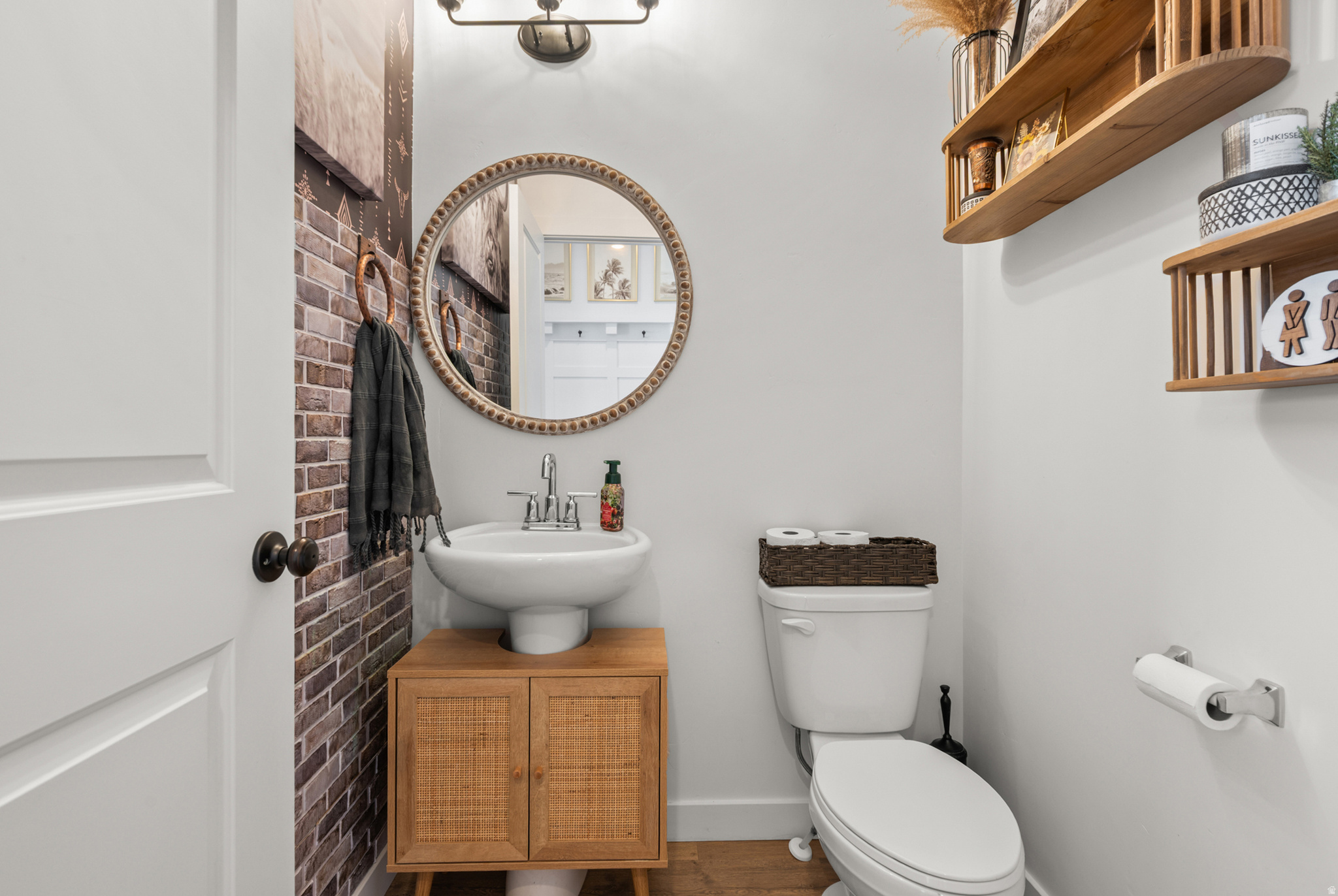 FOOTHILL VILLAGE - Residential
