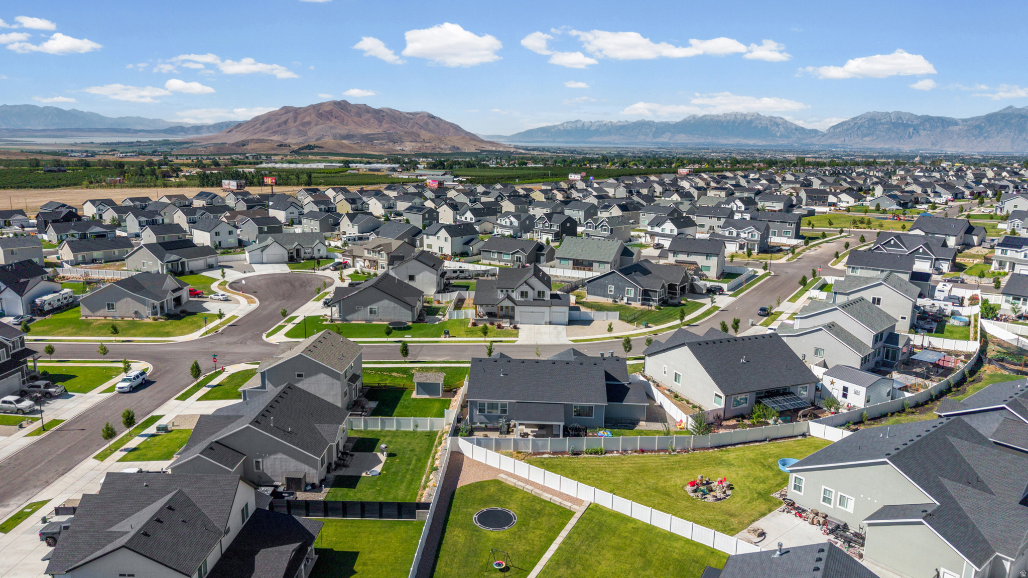 FOOTHILL VILLAGE - Residential