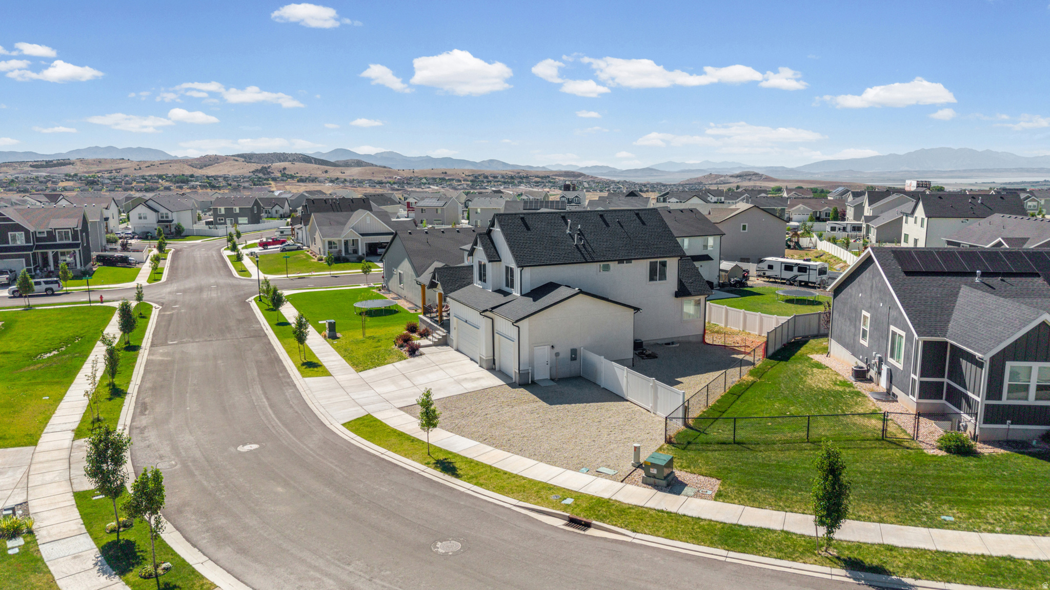 FOOTHILL VILLAGE - Residential
