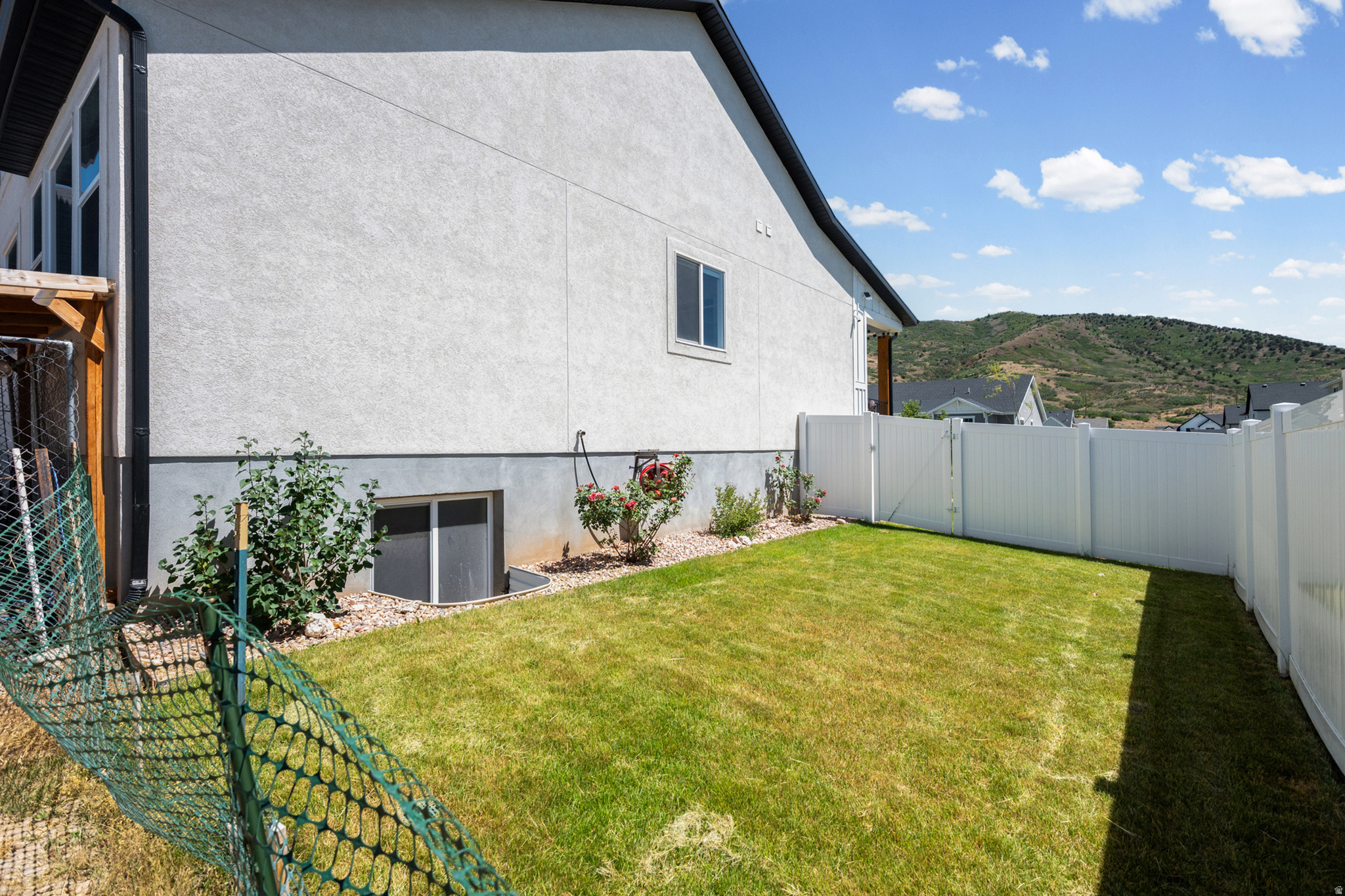 FOOTHILL VILLAGE - Residential