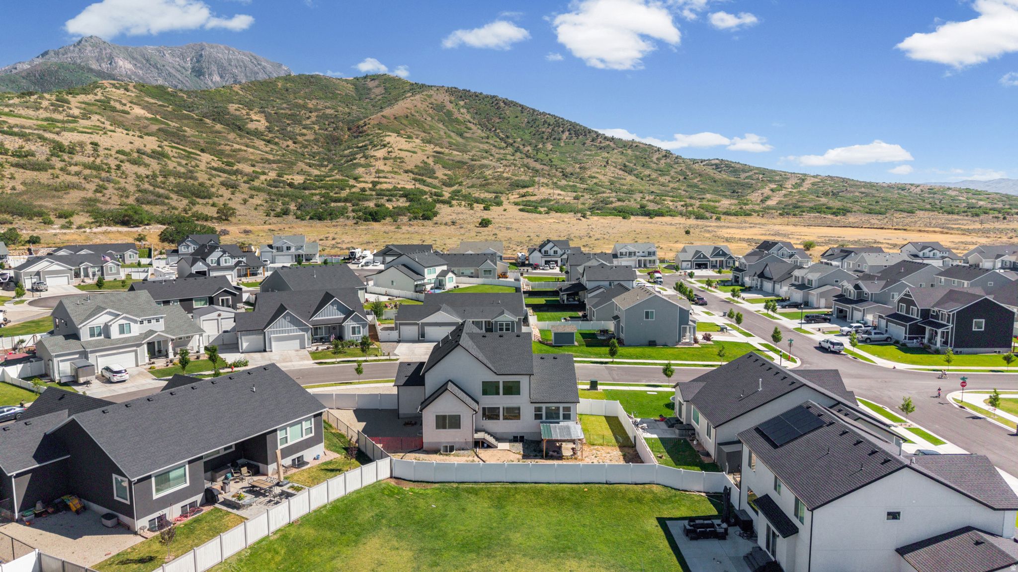 FOOTHILL VILLAGE - Residential