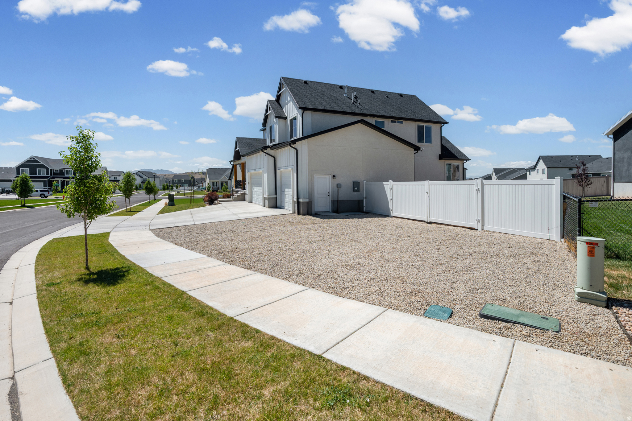FOOTHILL VILLAGE - Residential