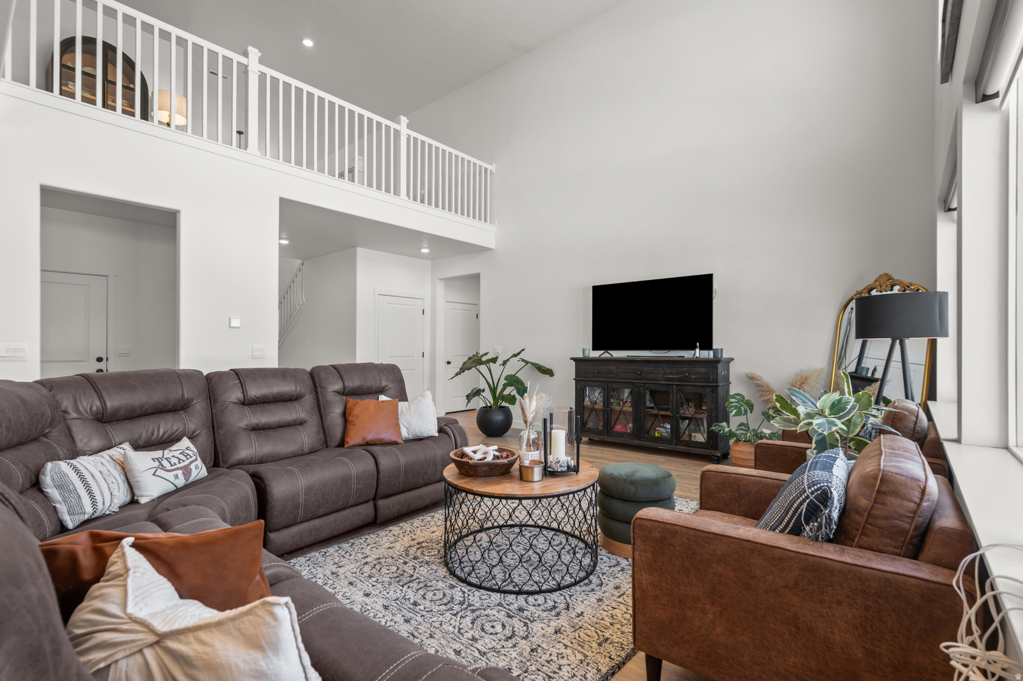 FOOTHILL VILLAGE - Residential