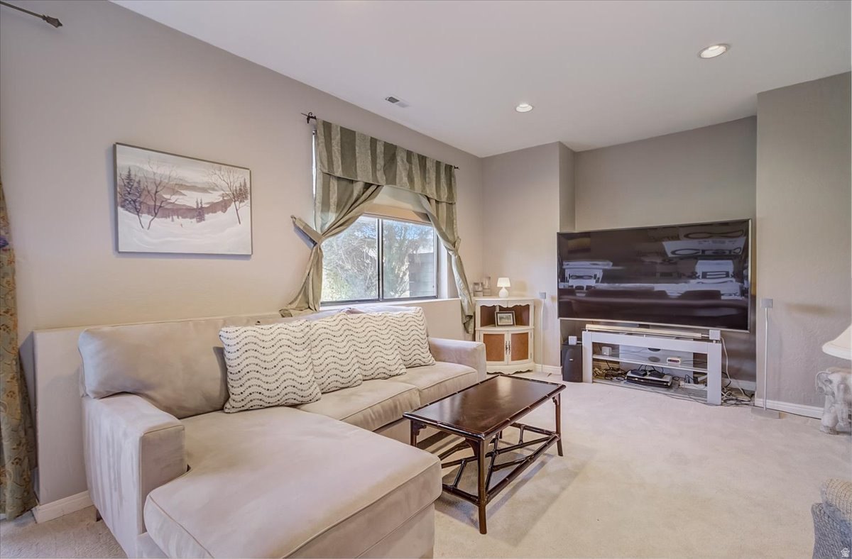 PINEBROOK COTTAGES - Residential Lease