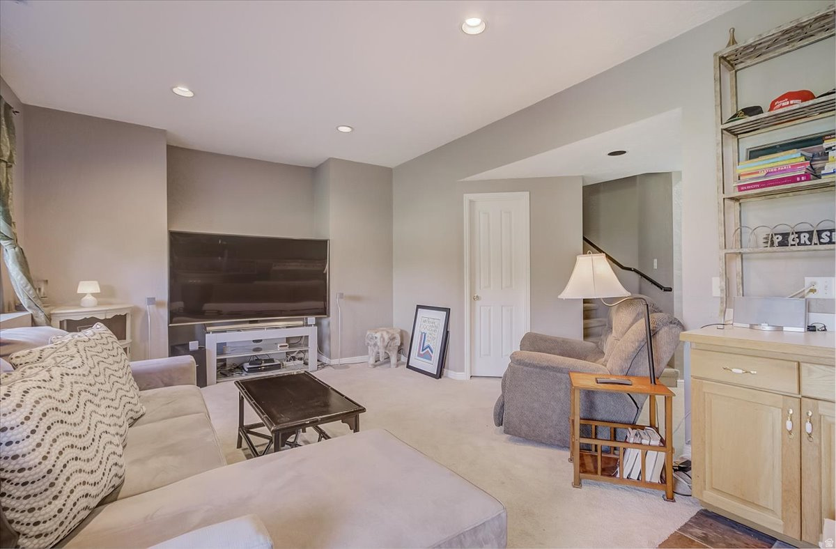 PINEBROOK COTTAGES - Residential Lease