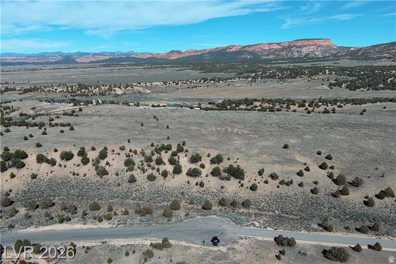PAUNSAUGUNT CLIFFS - Land