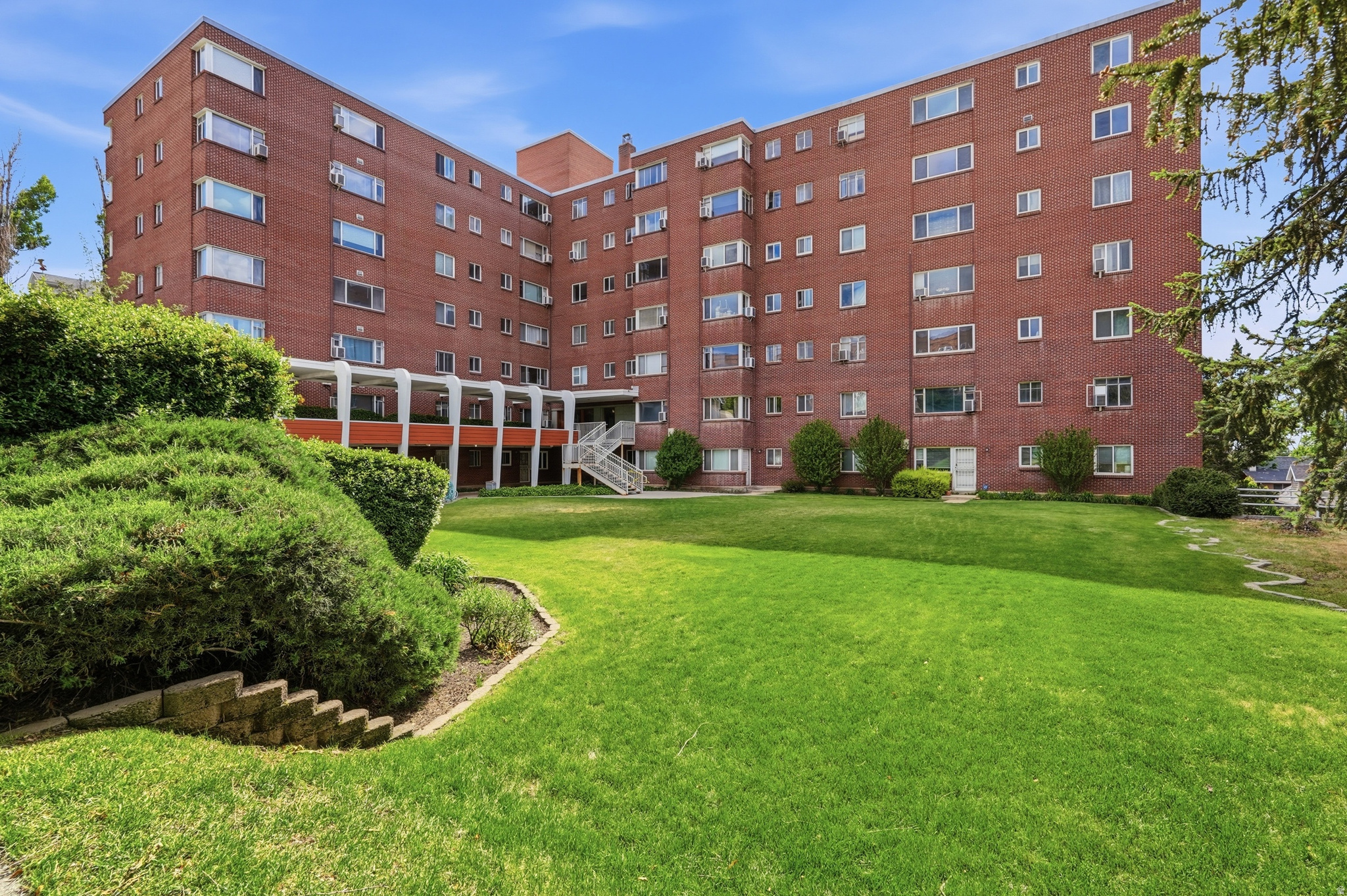 UNIVERSITY HEIGHTS - Residential