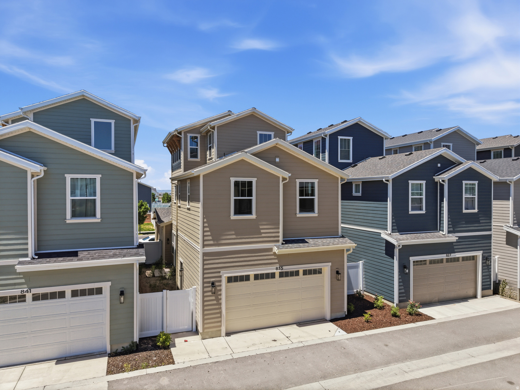 HUNTINGTON RANCH - Residential