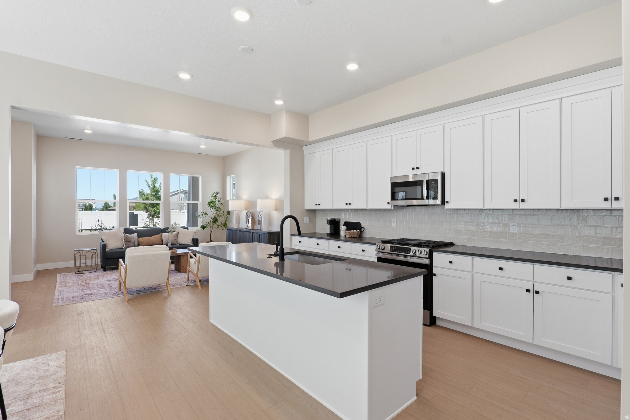 HUNTINGTON RANCH - Residential