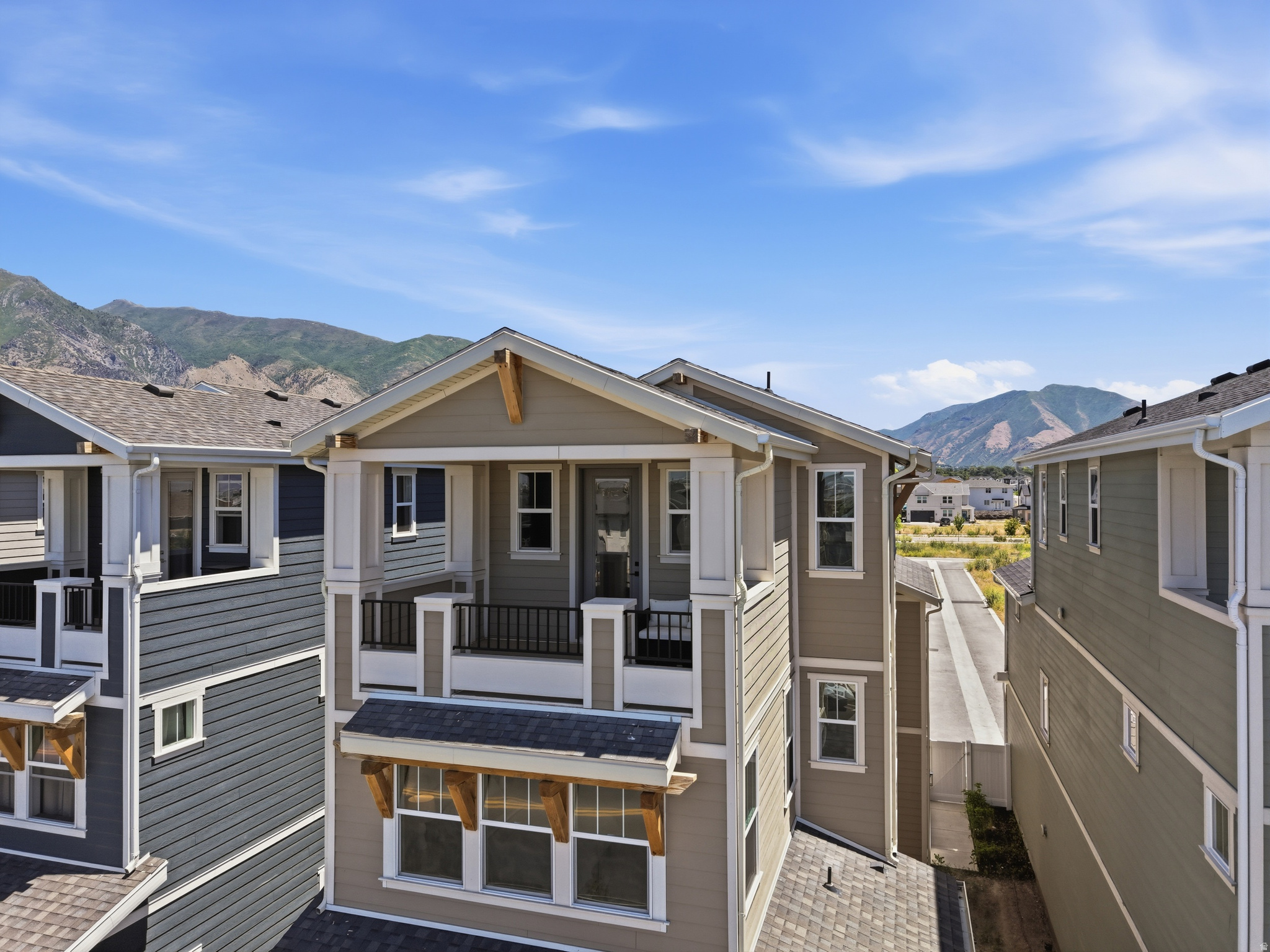HUNTINGTON RANCH - Residential
