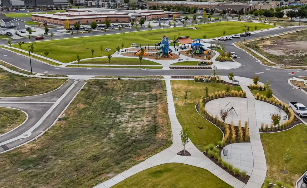 HUNTINGTON RANCH - Residential