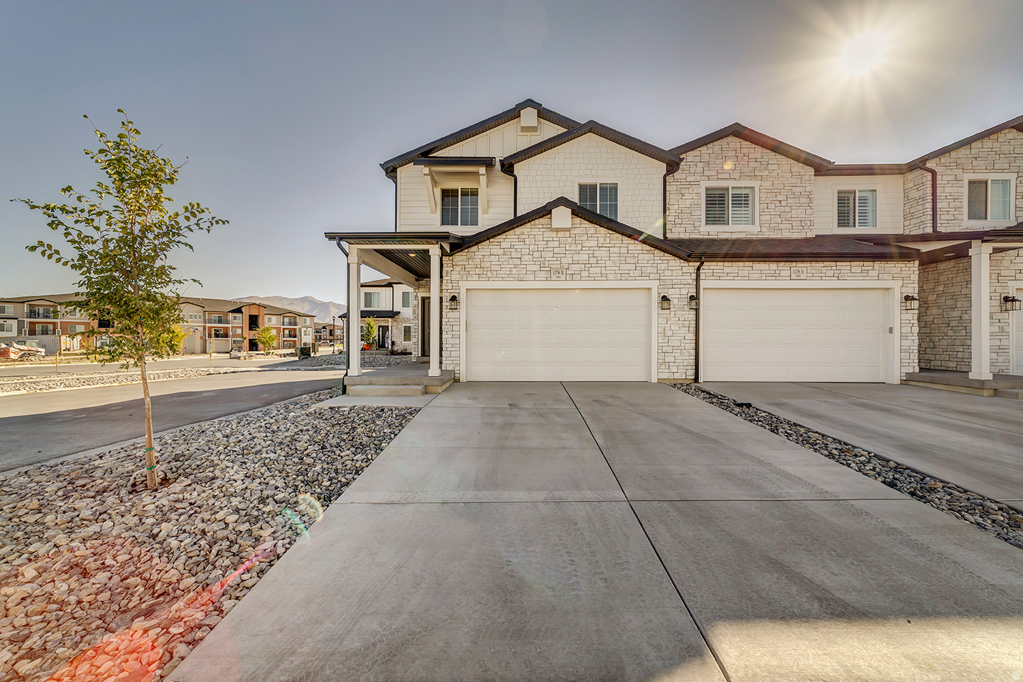 LEXINGTON TOWN HOMES - Residential