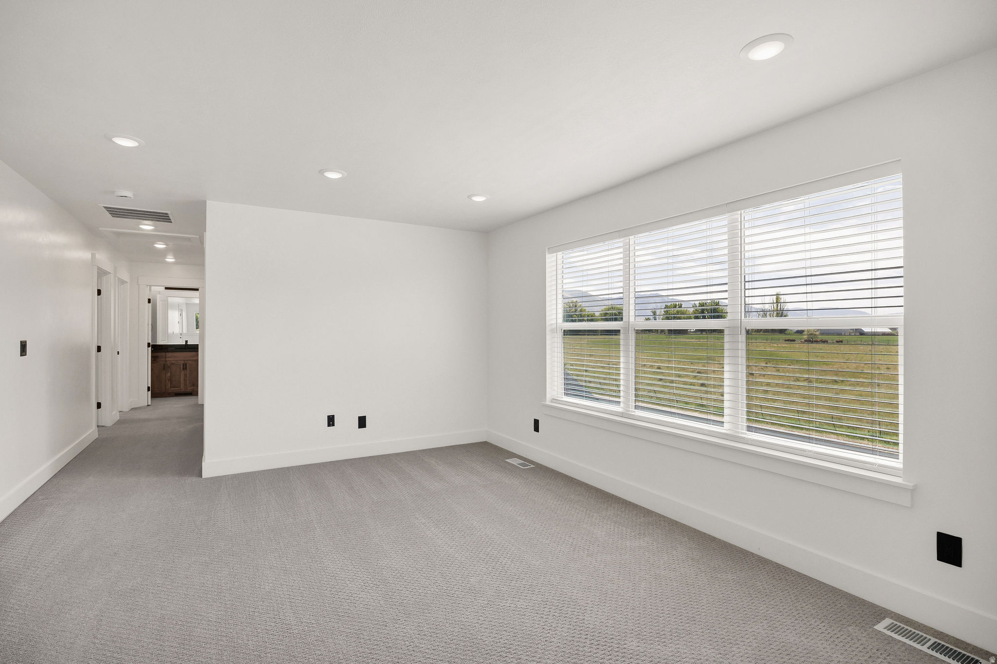 MEADOWBROOK - Residential