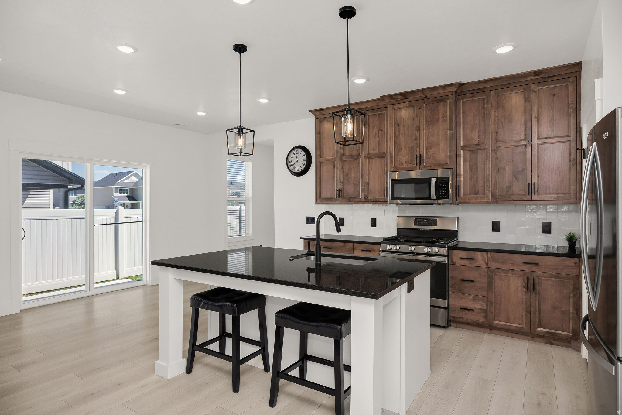 MEADOWBROOK - Residential