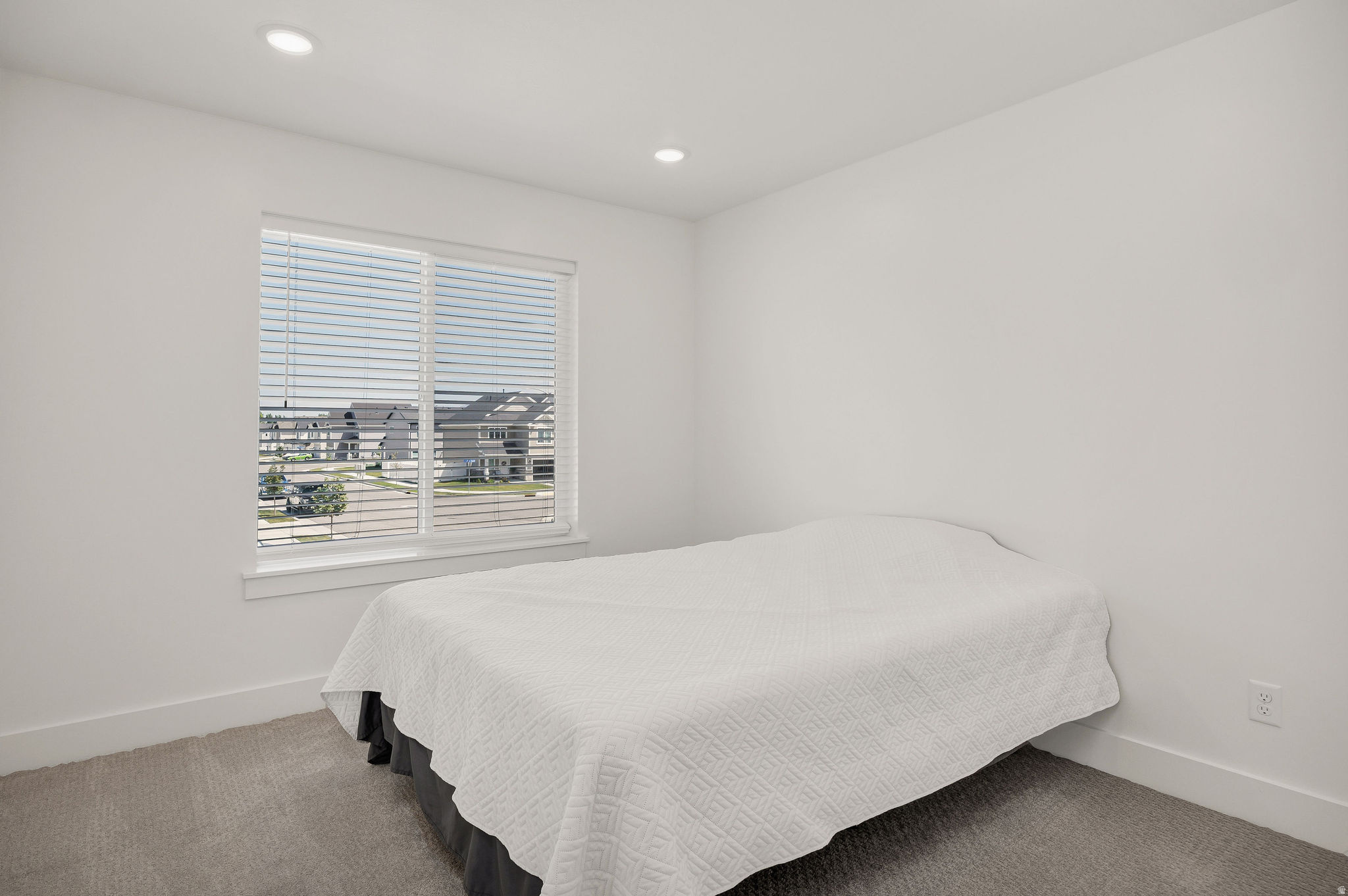 MEADOWBROOK - Residential