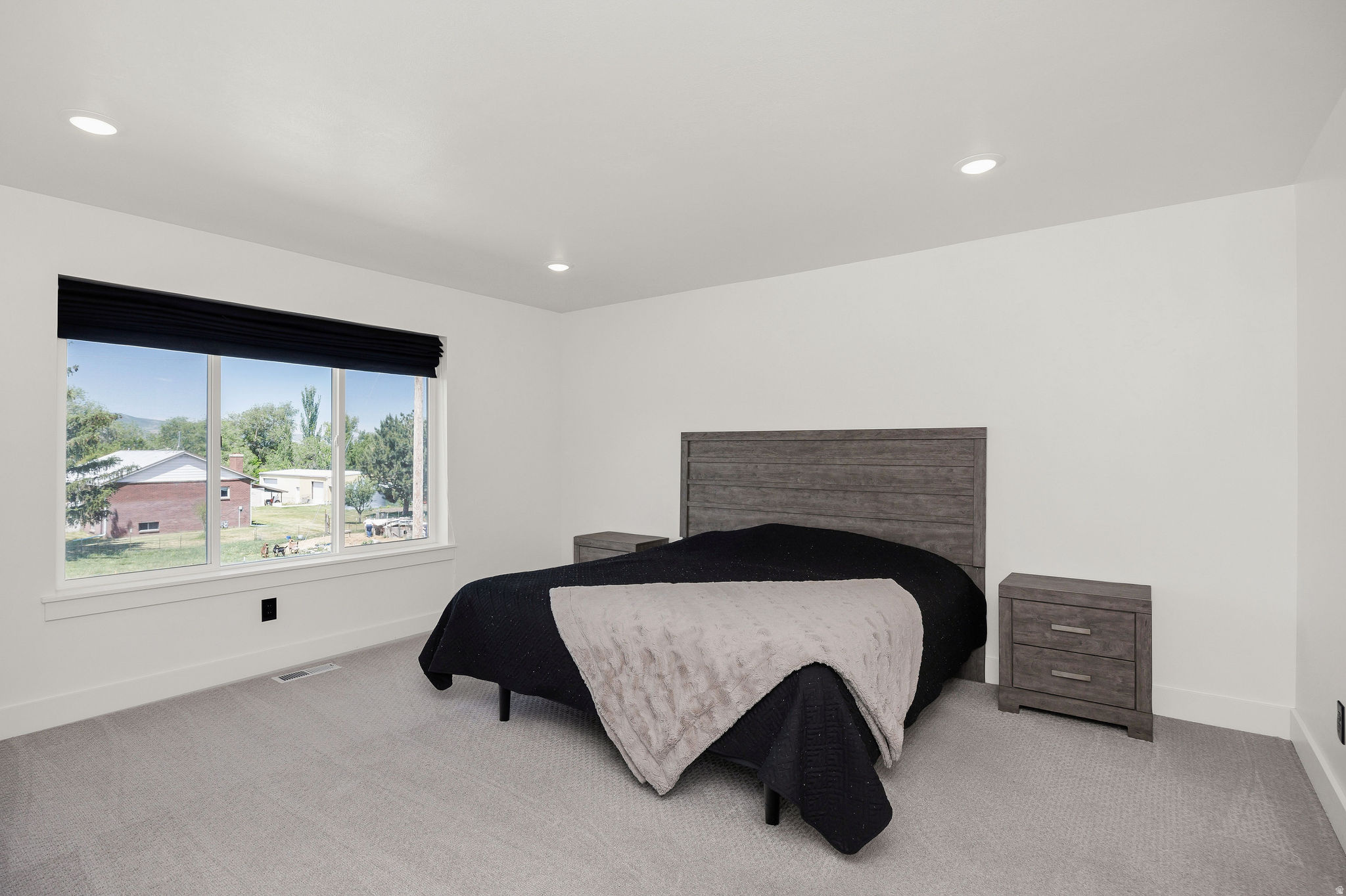 MEADOWBROOK - Residential
