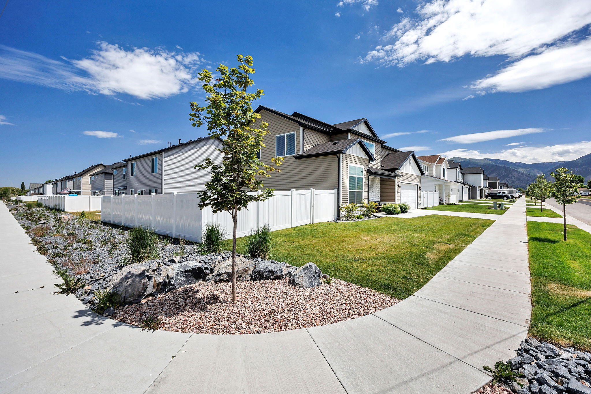 MEADOWBROOK - Residential
