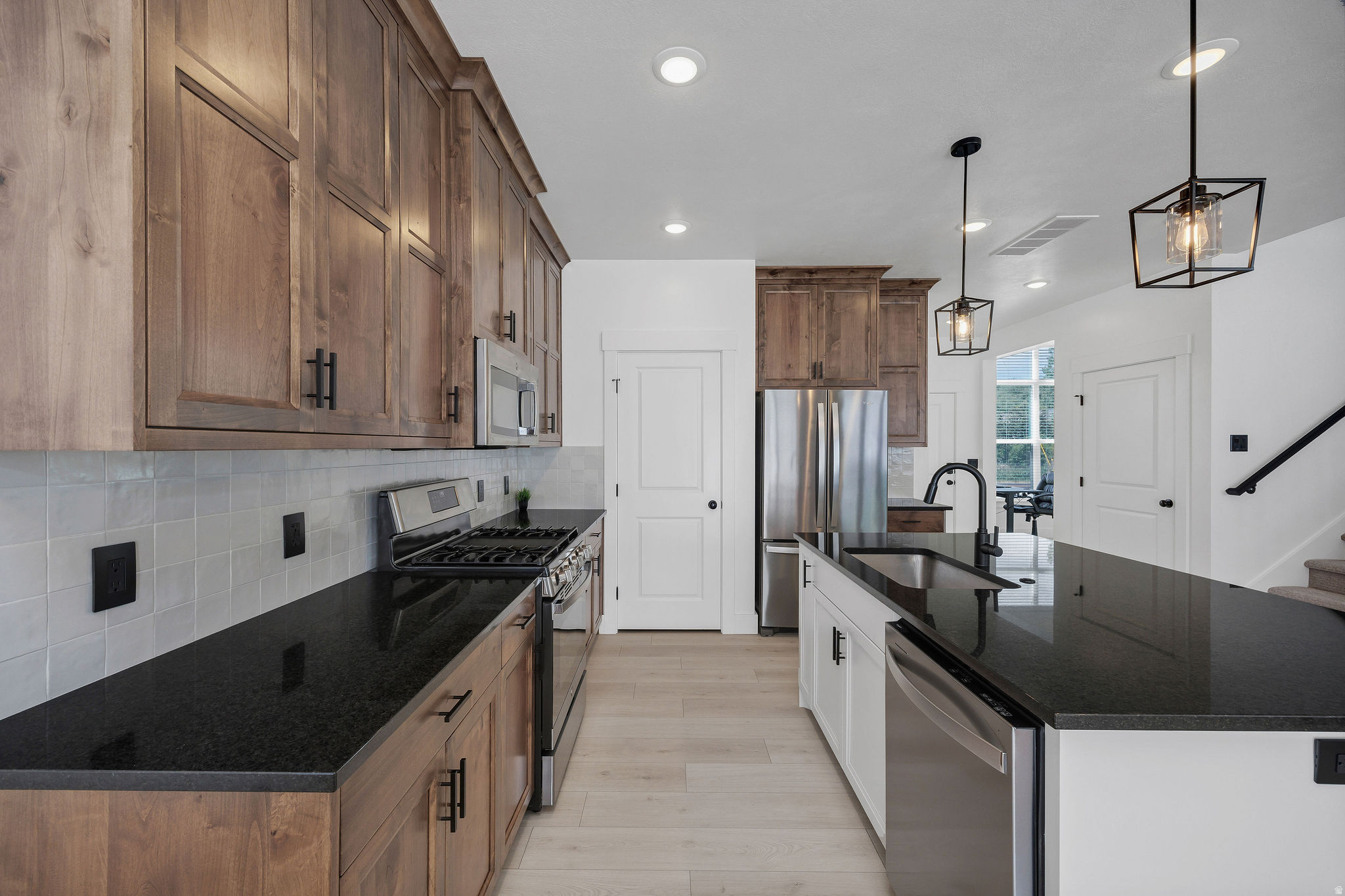MEADOWBROOK - Residential