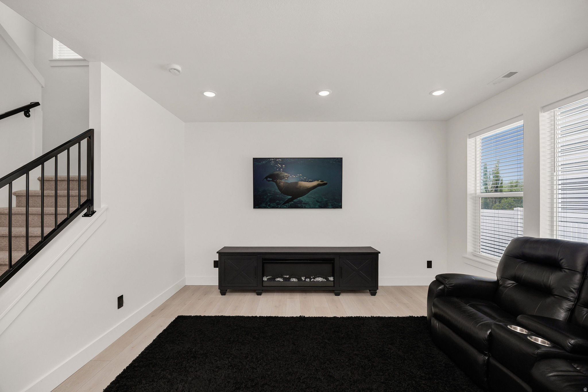 MEADOWBROOK - Residential
