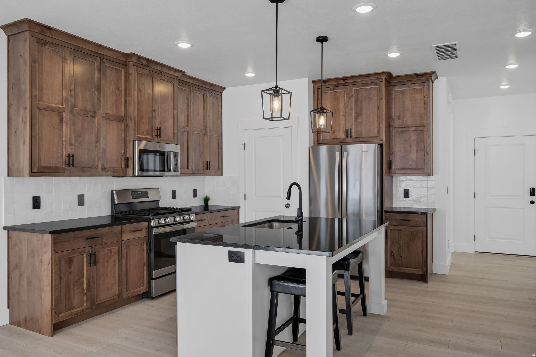 MEADOWBROOK - Residential