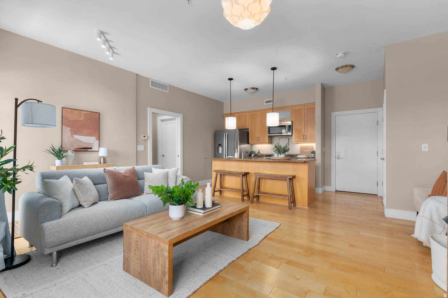 URBANA ON 11TH - Residential