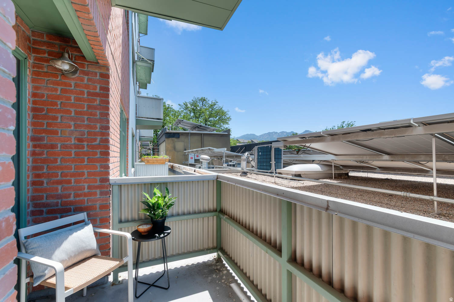 URBANA ON 11TH - Residential
