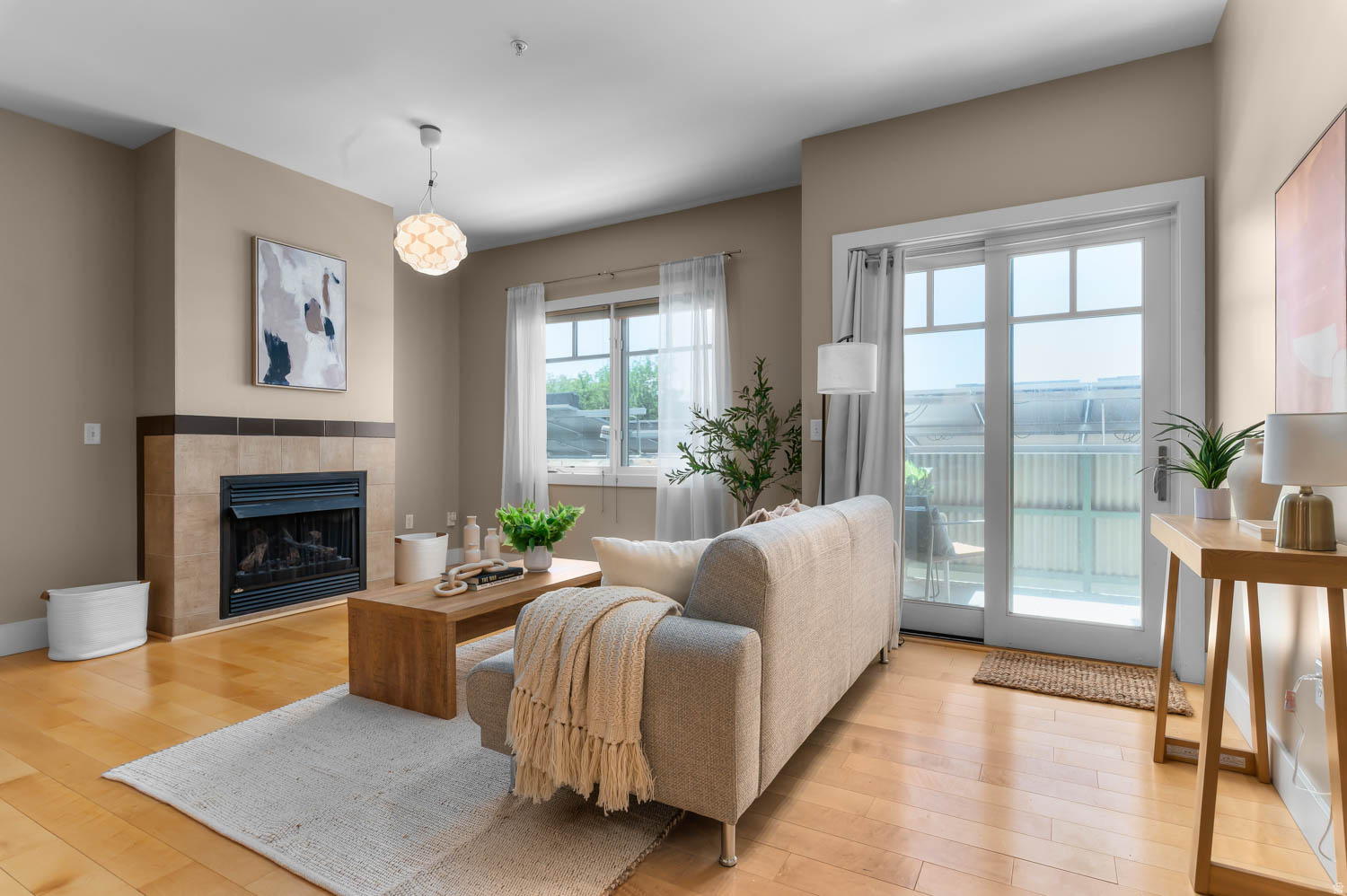 URBANA ON 11TH - Residential