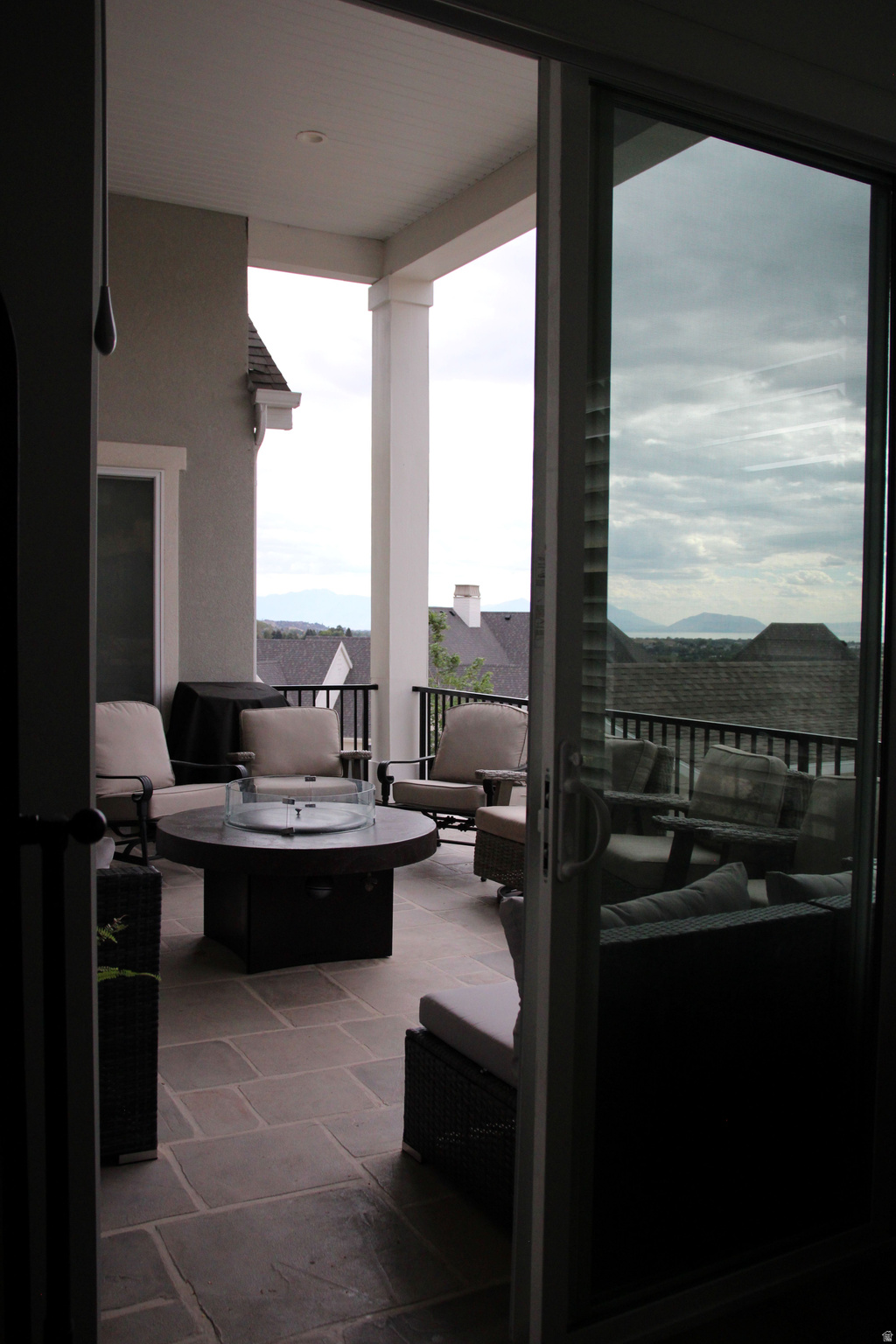 NORTH POINT VIEW - Residential