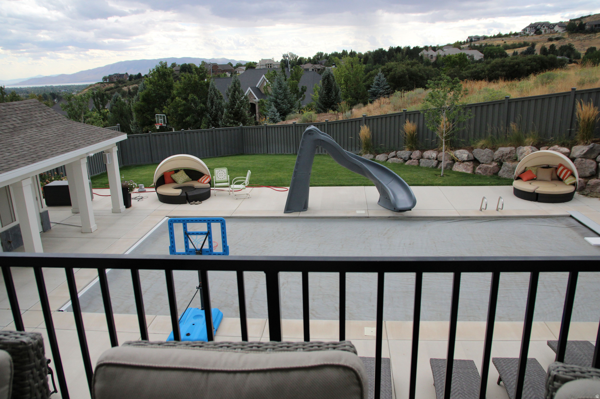 NORTH POINT VIEW - Residential