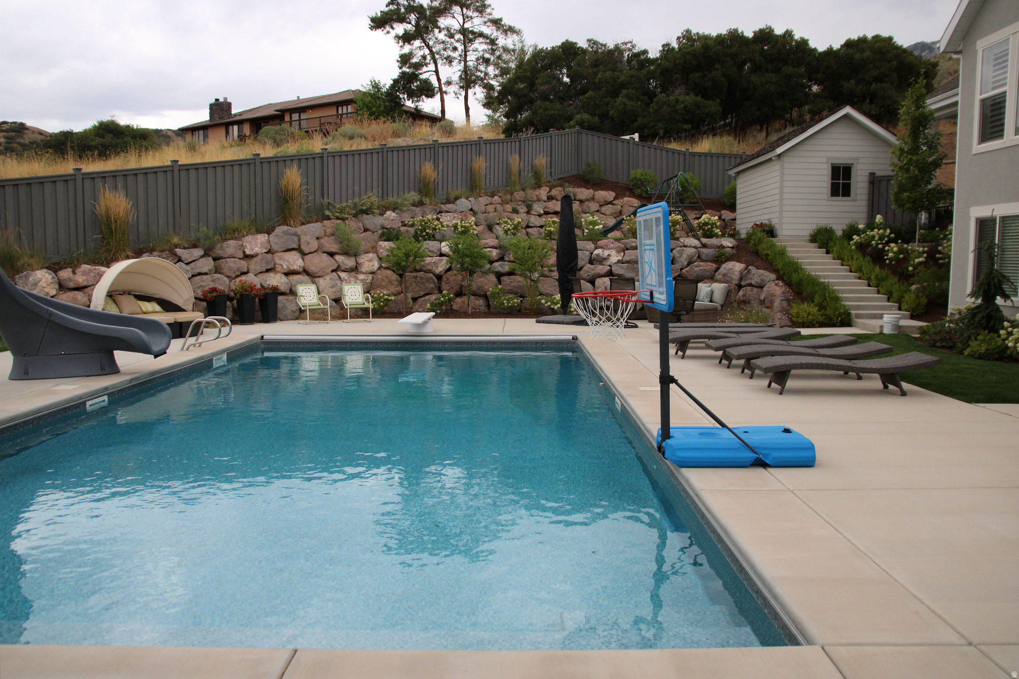 NORTH POINT VIEW - Residential