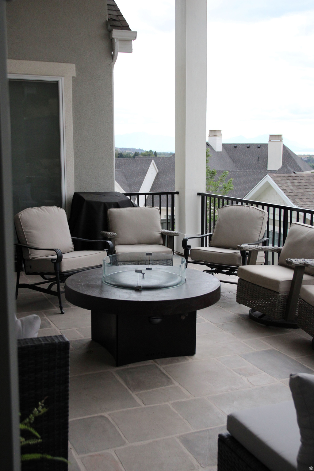 NORTH POINT VIEW - Residential