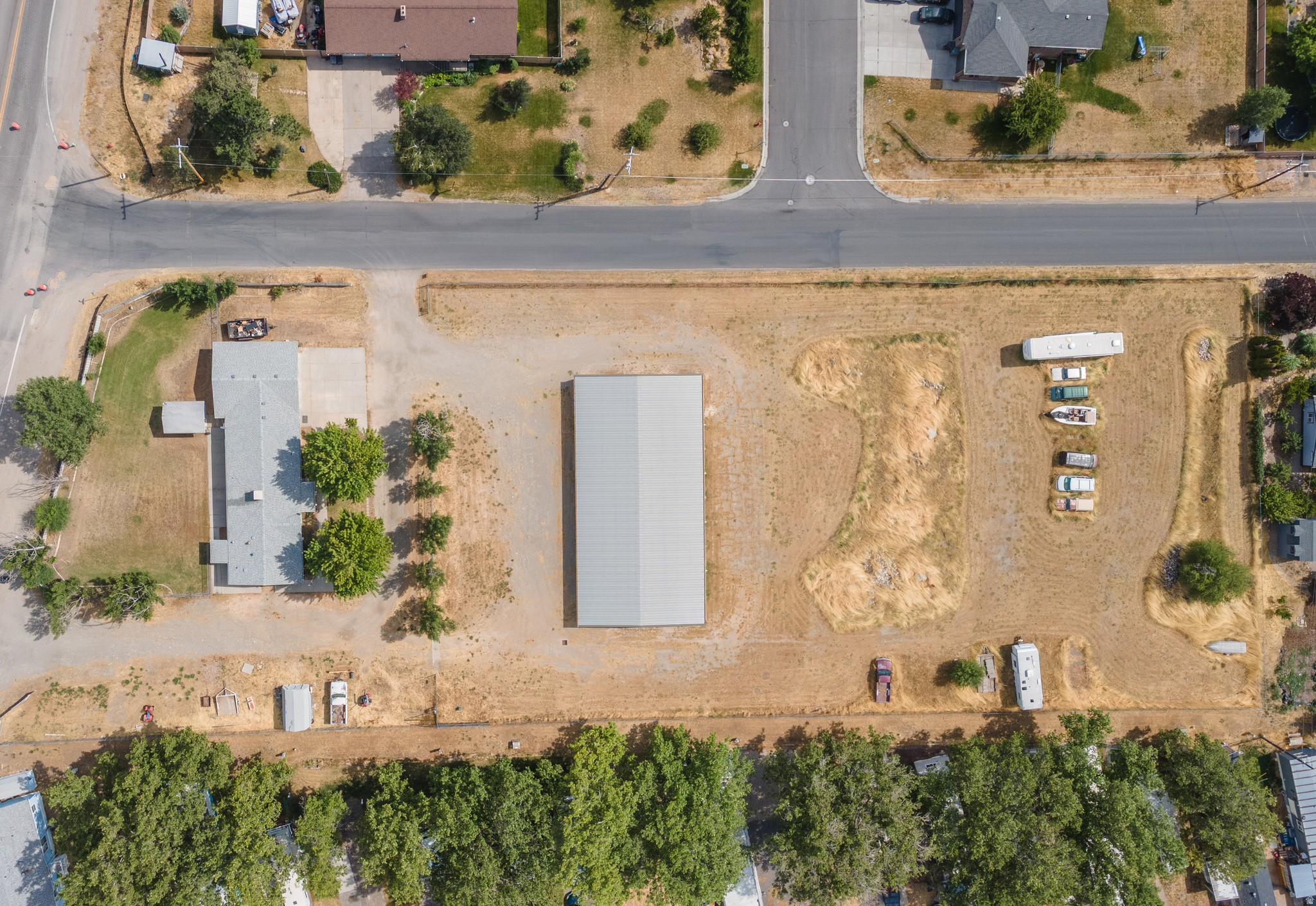 UNSUBDIVIDED ACERAGE - Commercial Sale