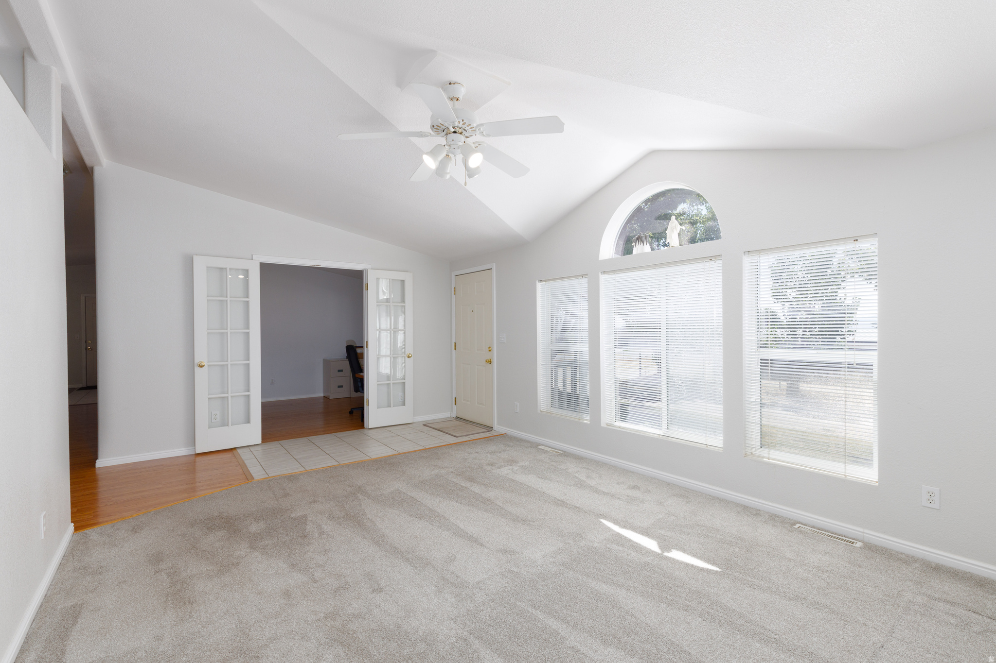 UNSUBDIVIDED ACERAGE - Commercial Sale