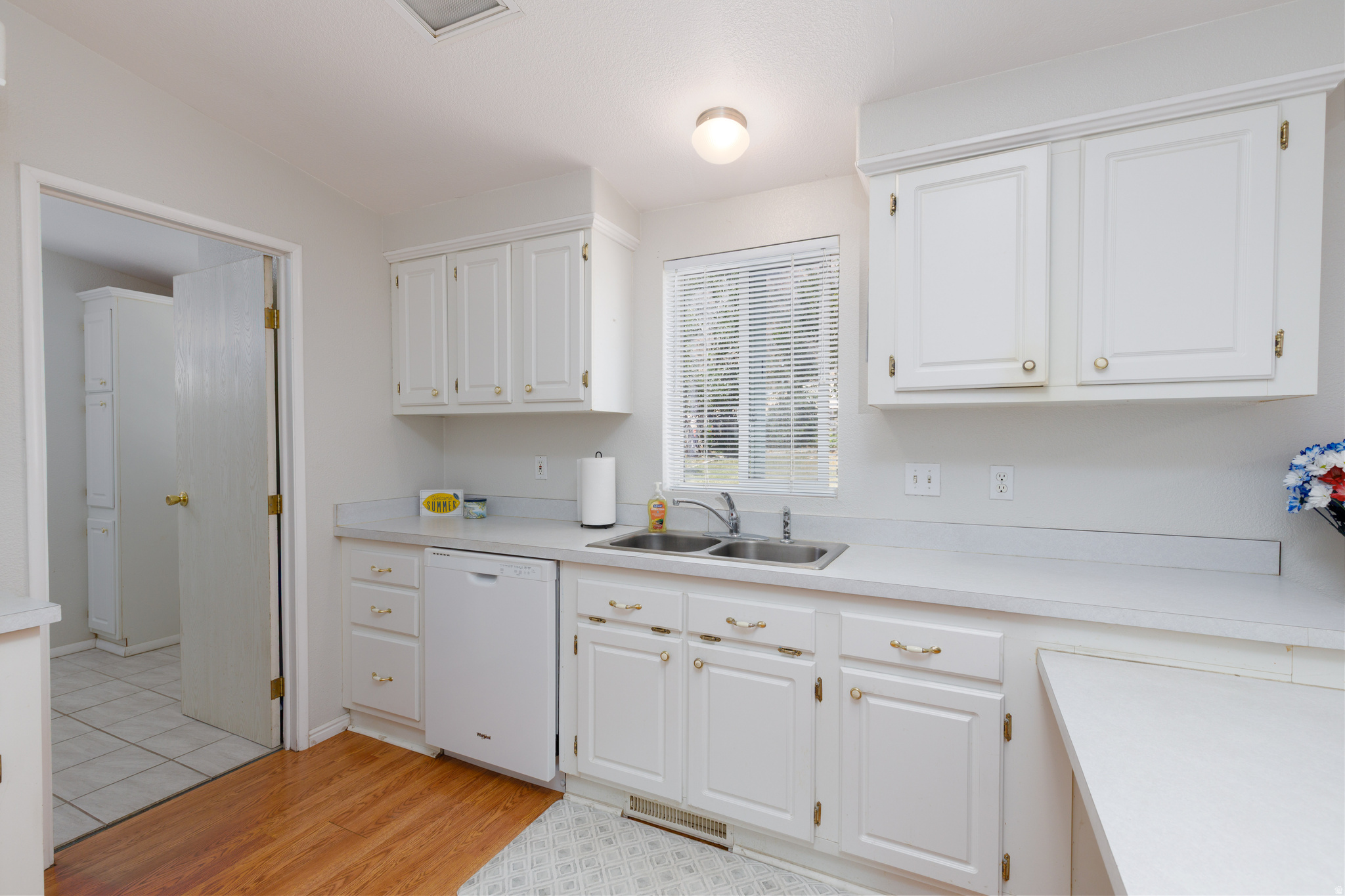 UNSUBDIVIDED ACERAGE - Commercial Sale