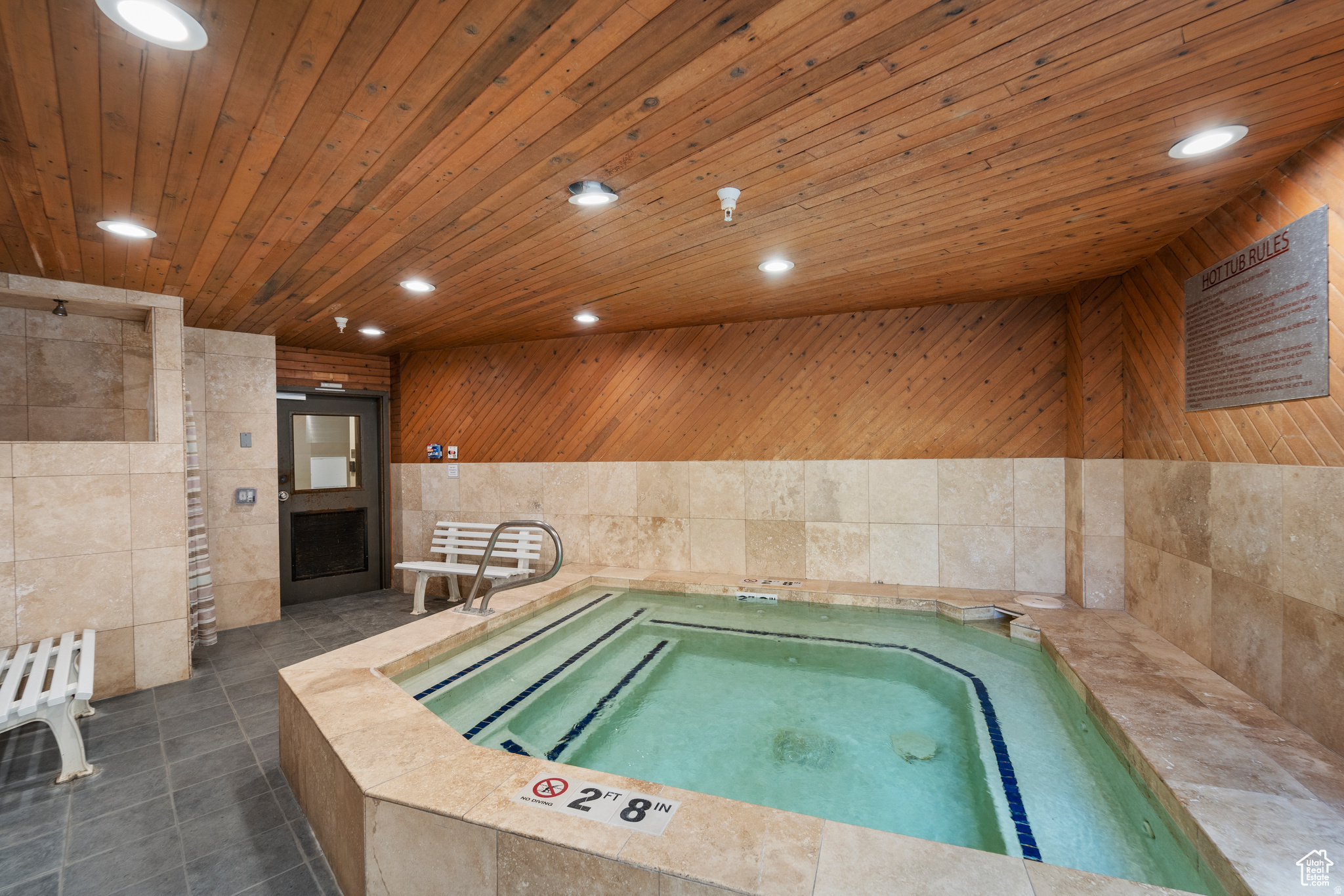 CARRIAGE HOUSE - Residential