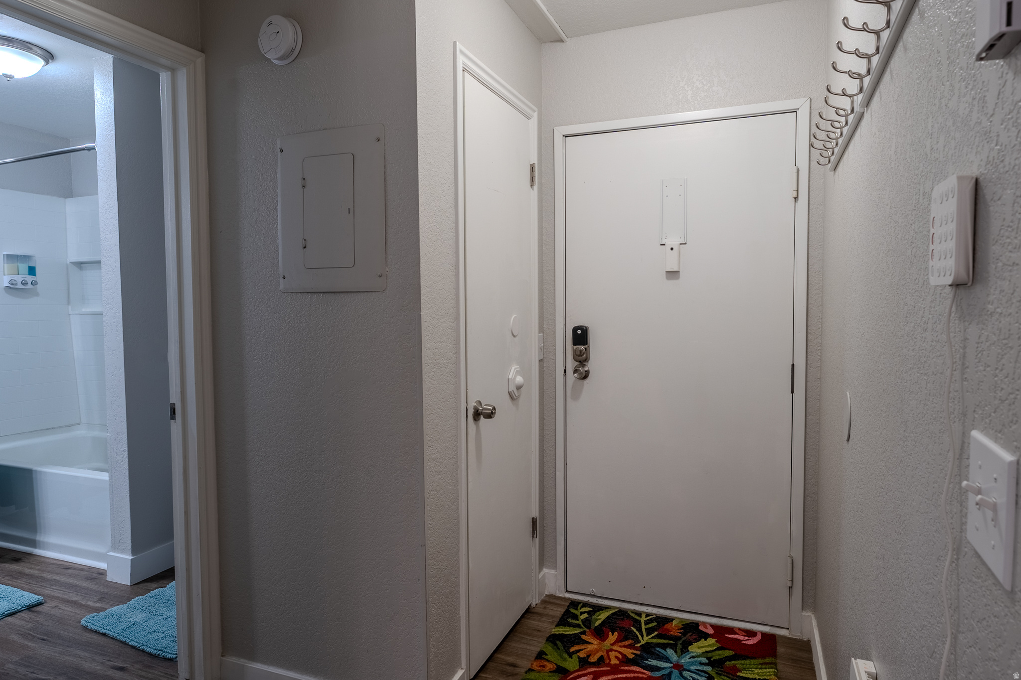 CARRIAGE HOUSE - Residential