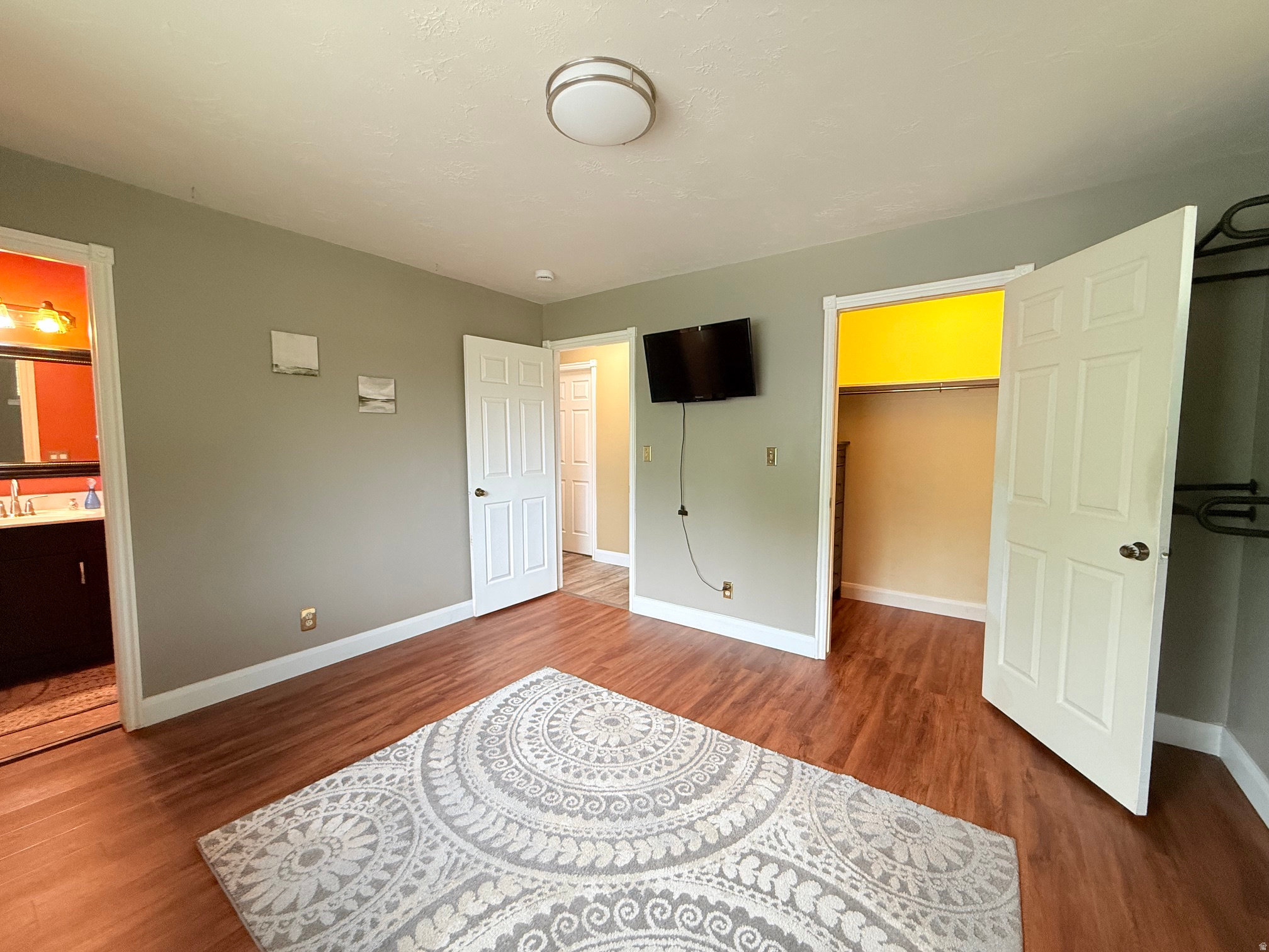 JAMESTOWN NO - Residential