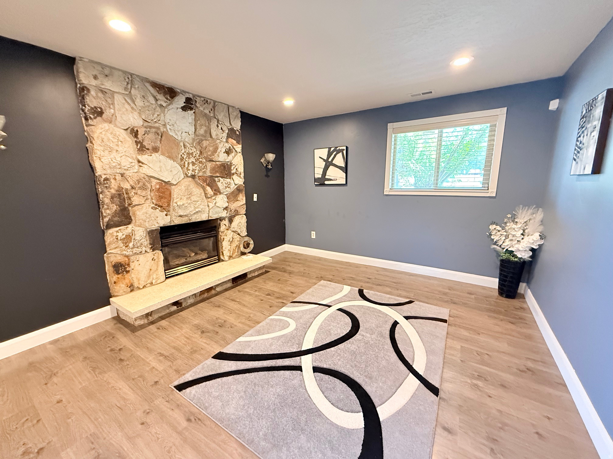 JAMESTOWN NO - Residential