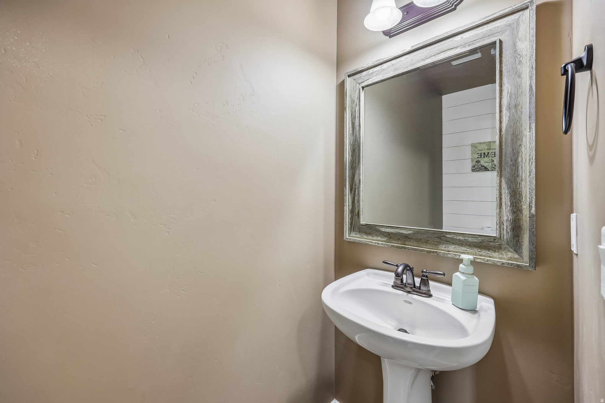 ANDREWS ACRES SUBDIV - Residential
