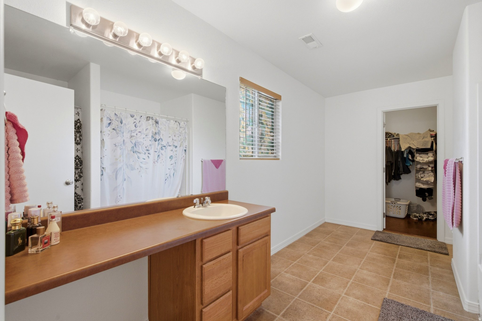 HAMILTON FARMS - Residential