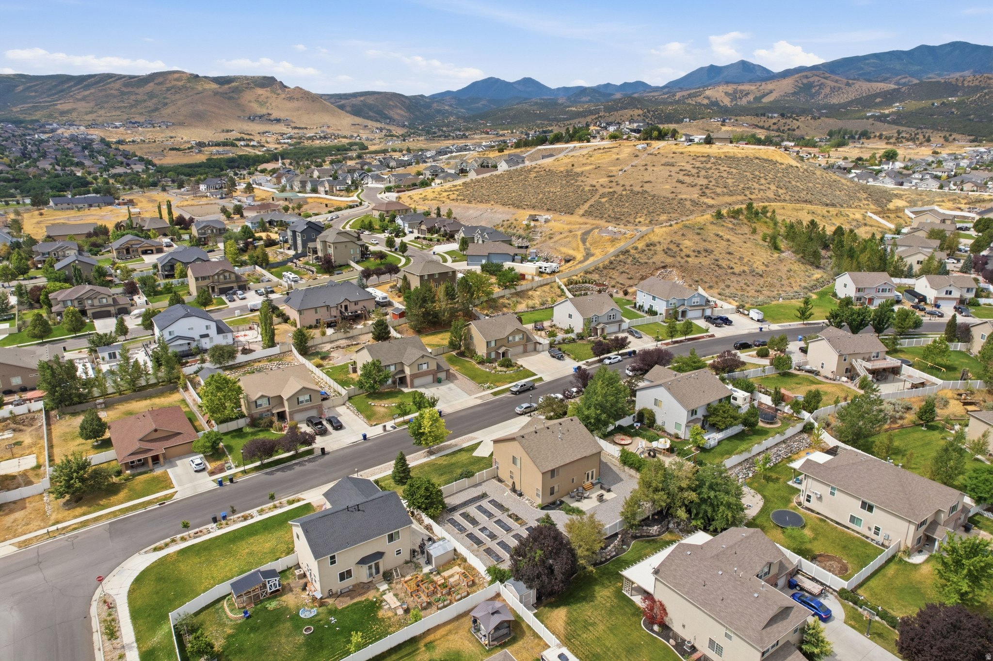 HAMILTON FARMS - Residential