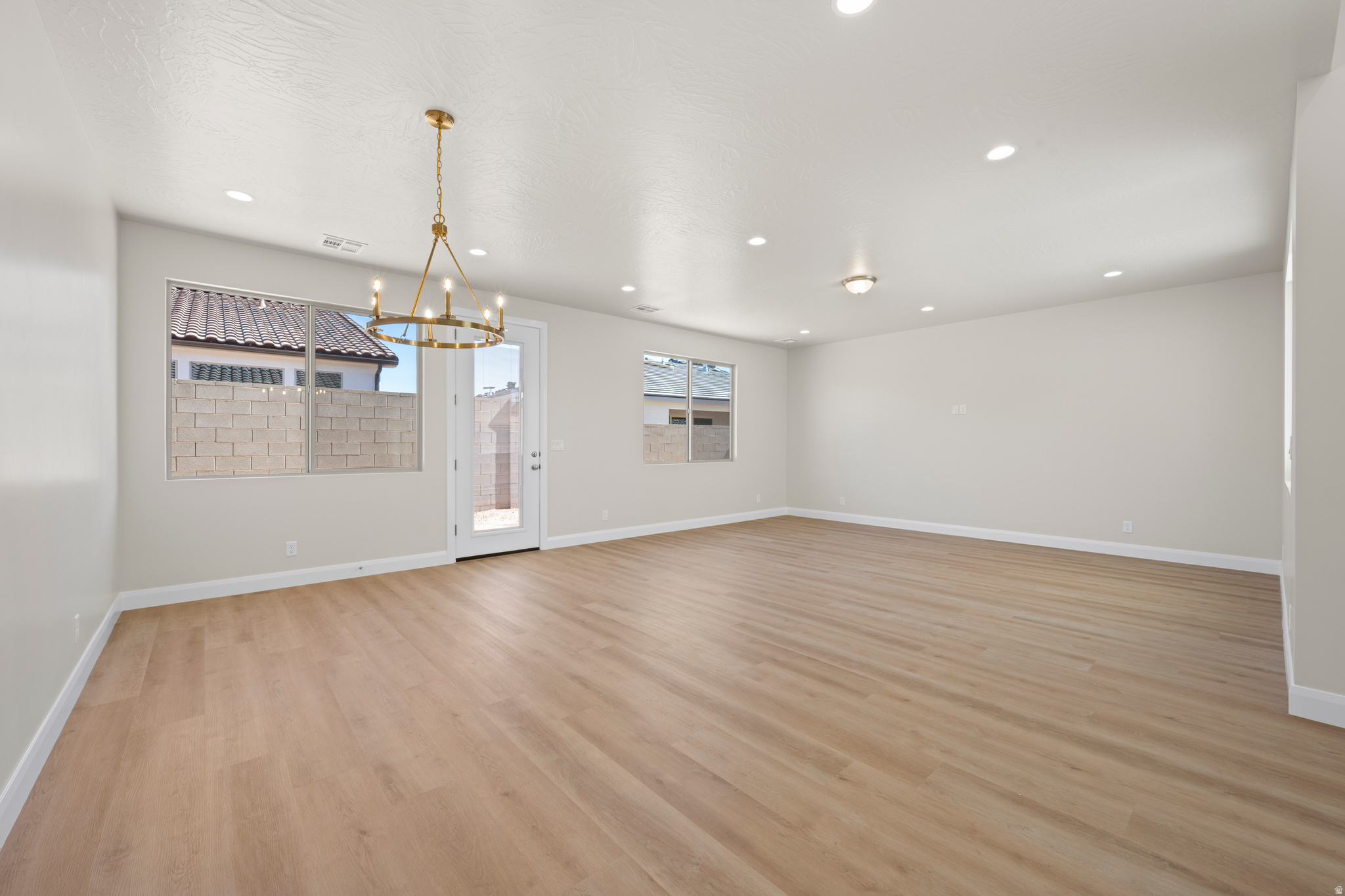 SOLIS - Residential