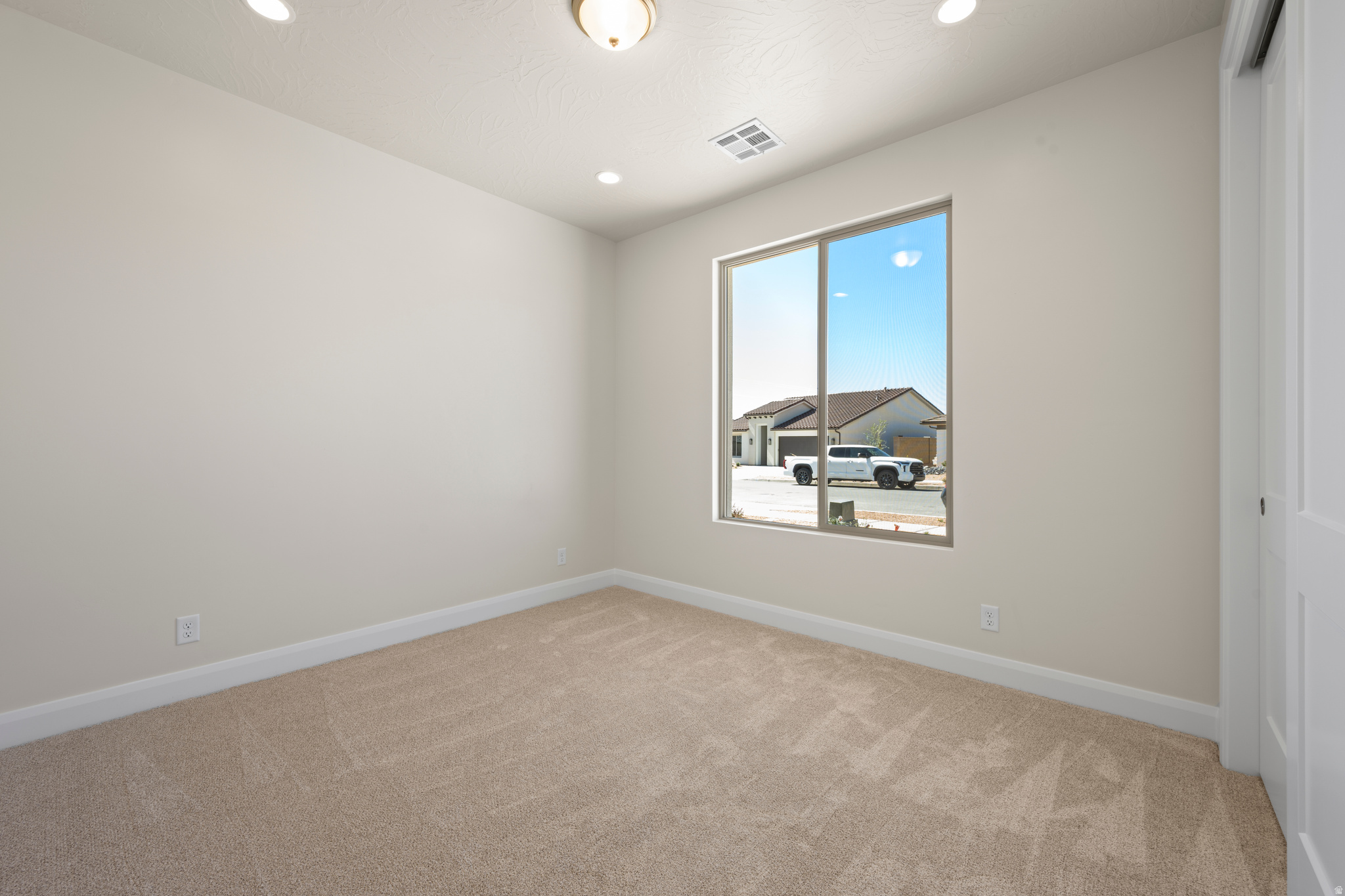 SOLIS - Residential