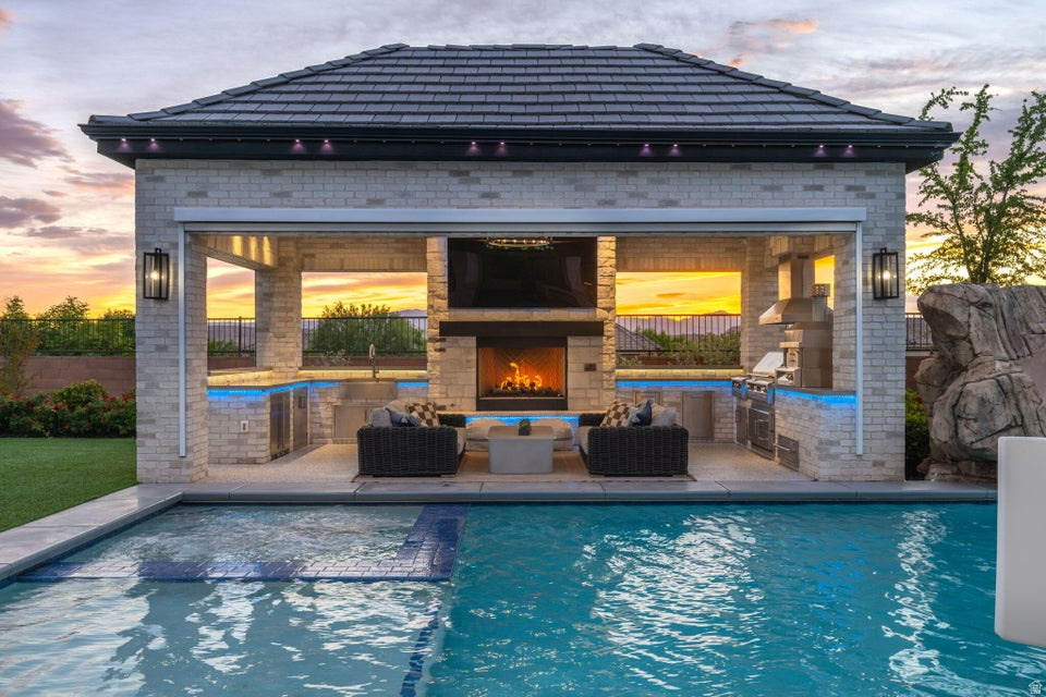 MAPLE ESTATES PH 3 - Residential
