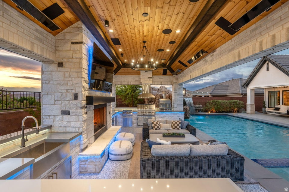 MAPLE ESTATES PH 3 - Residential