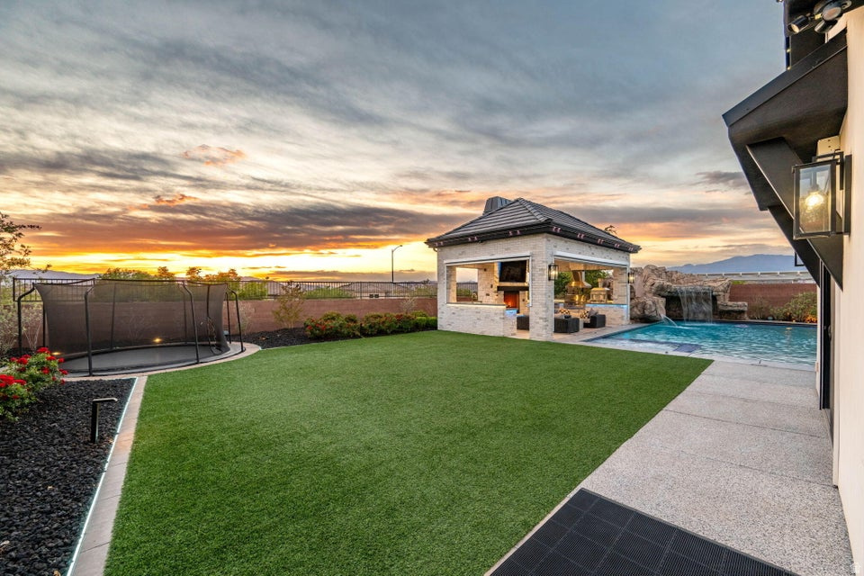 MAPLE ESTATES PH 3 - Residential
