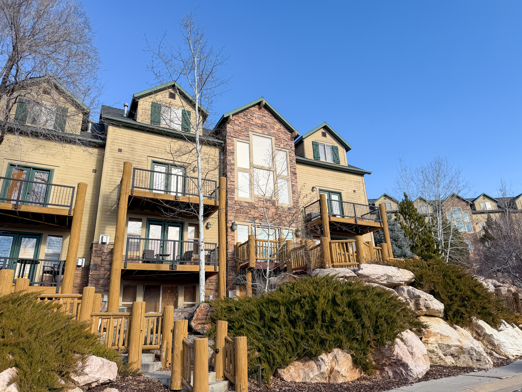 MOOSE HOLLOW - Residential