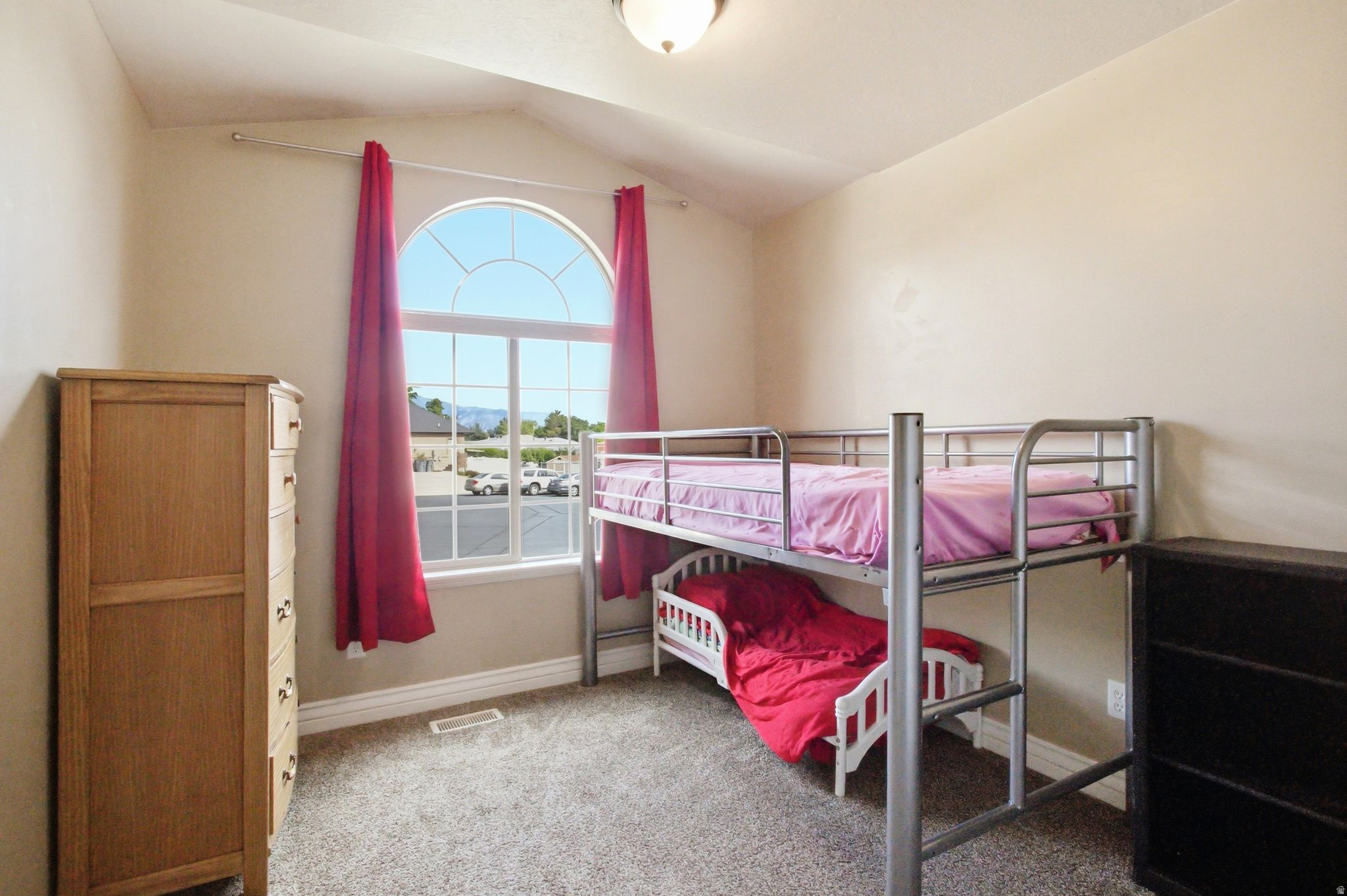 ELIZABETH CIRCLE - Residential