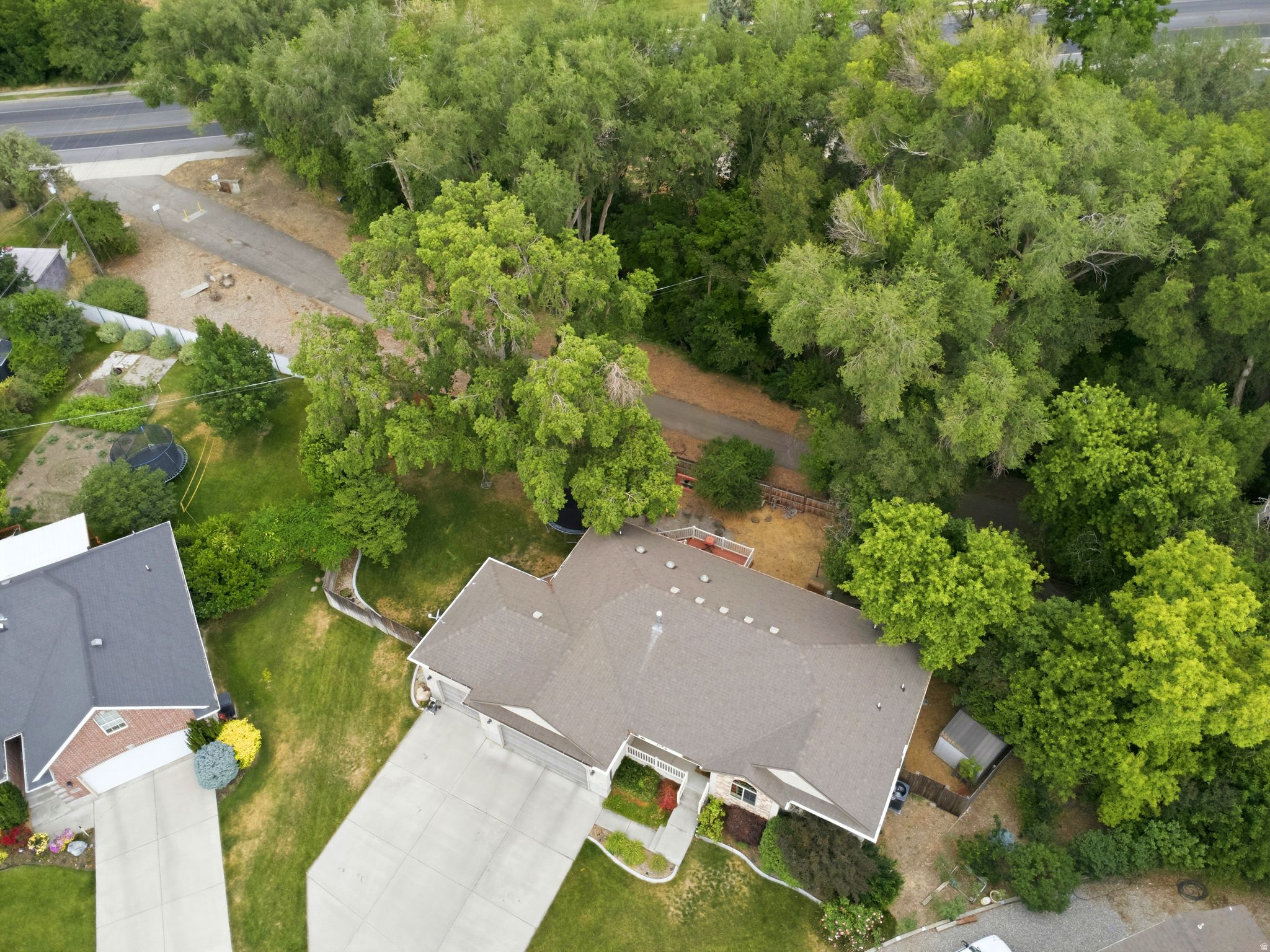 ELIZABETH CIRCLE - Residential