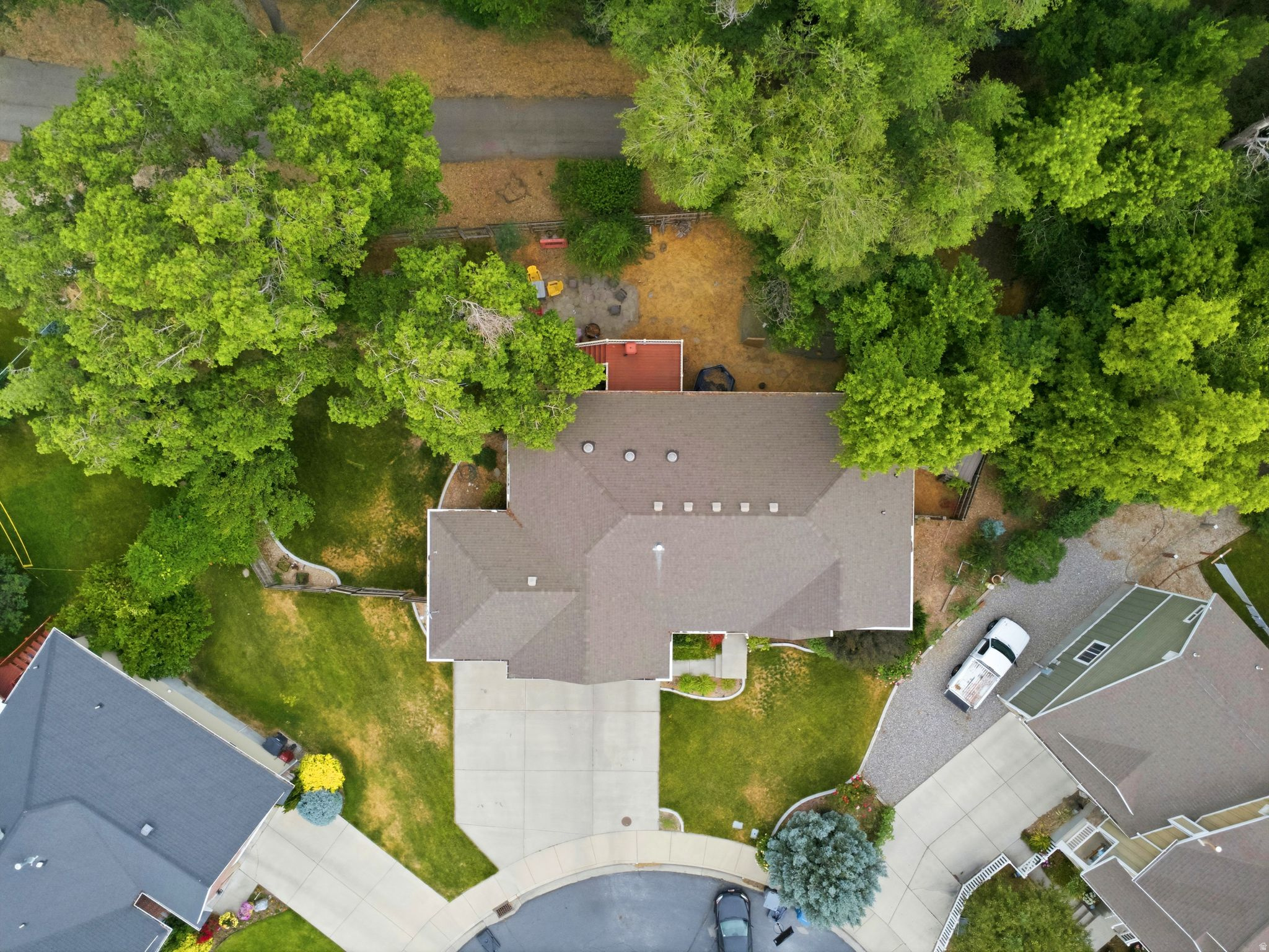 ELIZABETH CIRCLE - Residential